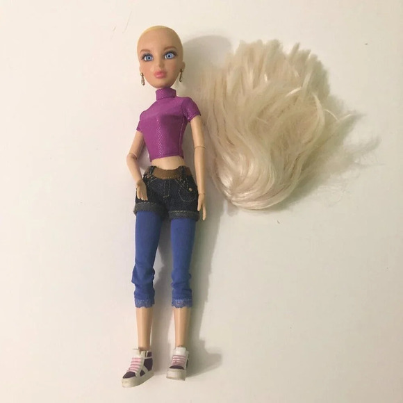 Liv Doll Sophie with Blonde Wig Articulated Doll - Picture 11 of 16